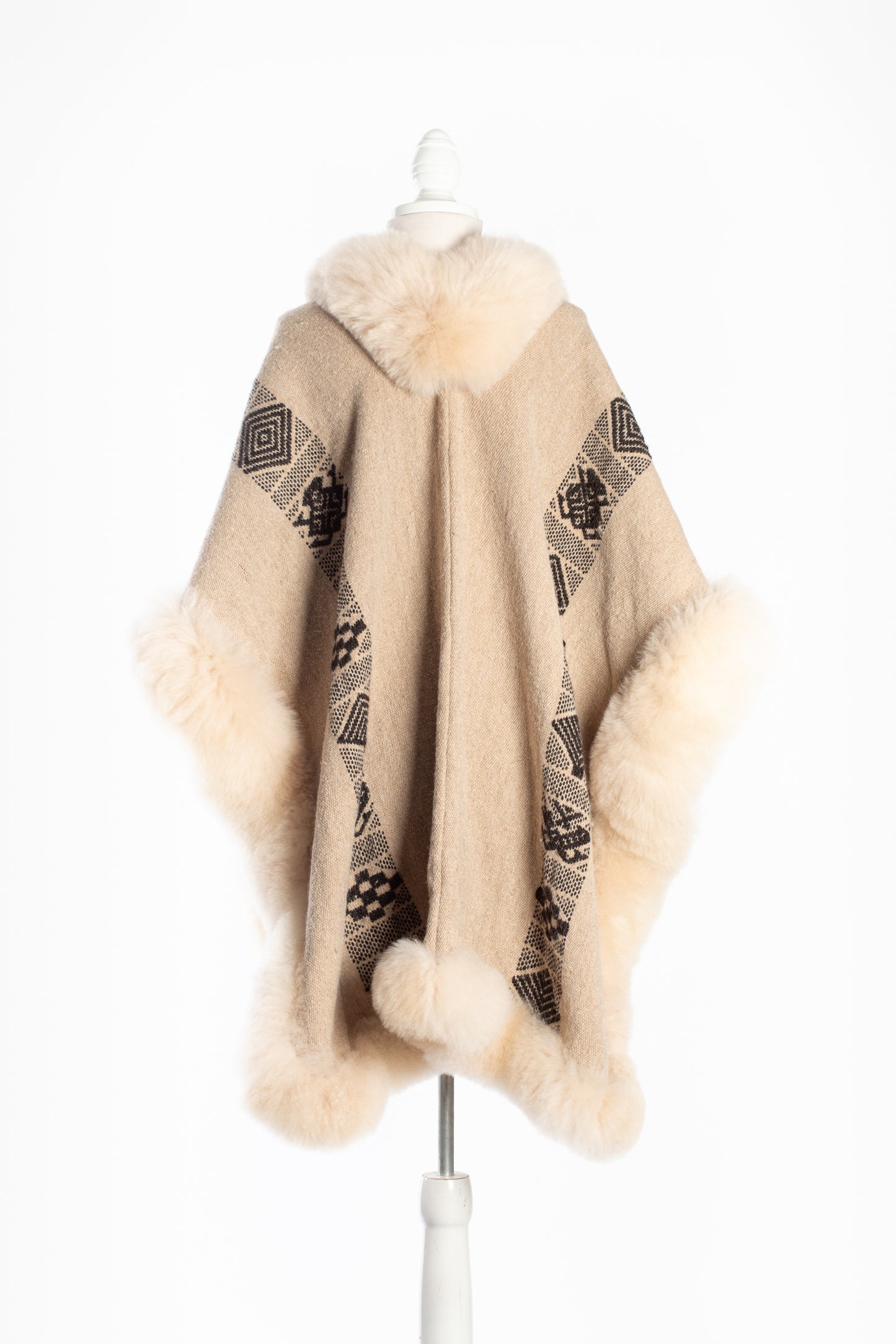 042 | Beige Handwoven Alpaca Cape