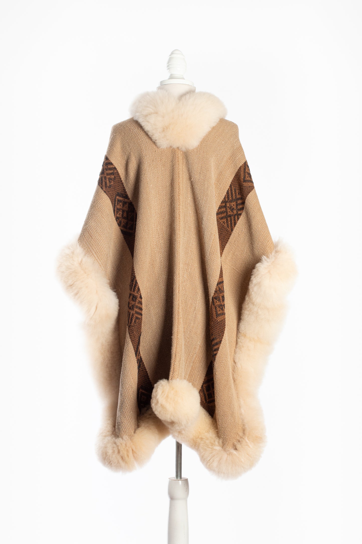 034 | Beige Handwoven Alpaca Cape