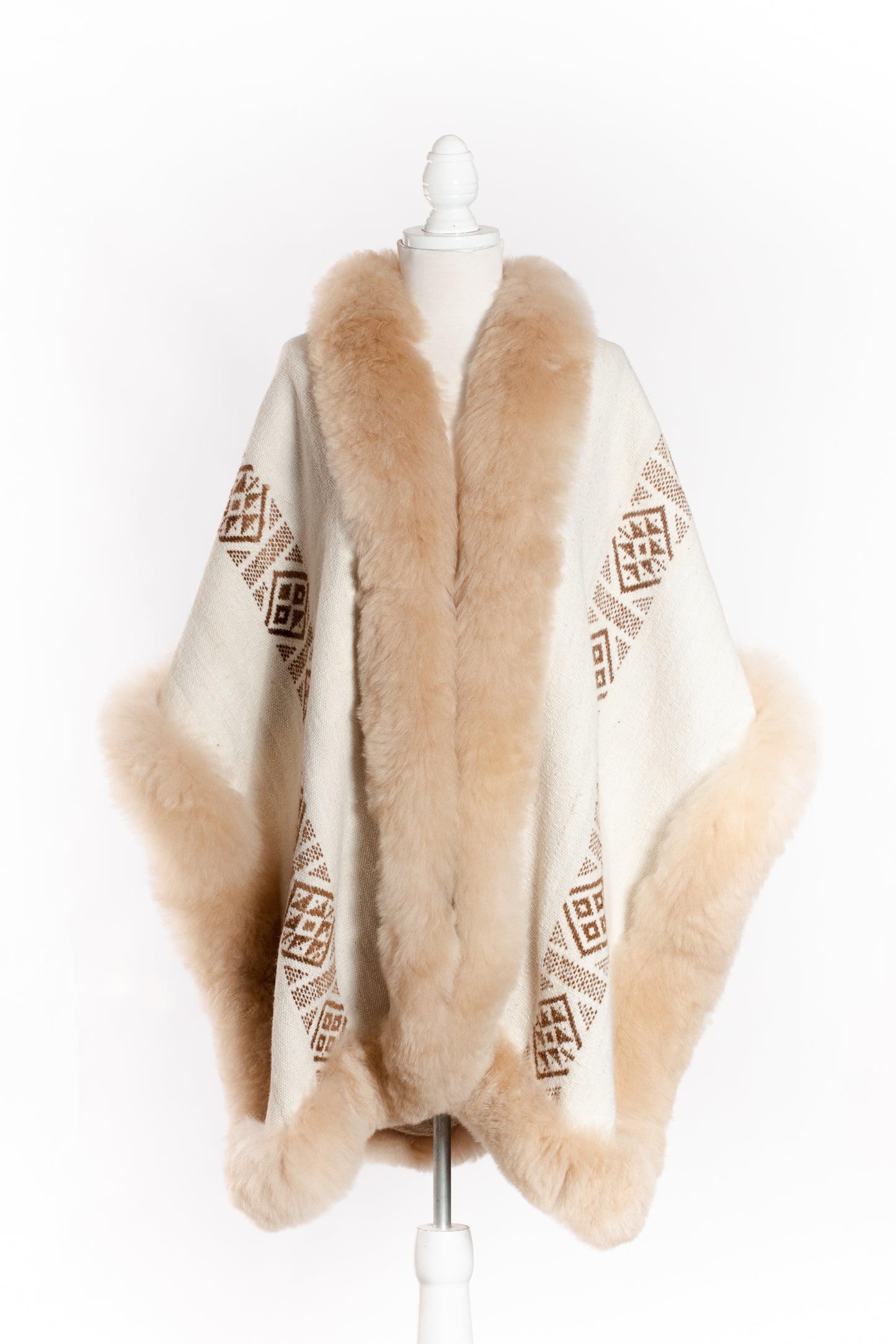 015 | Cream Handwoven Alpaca Cape