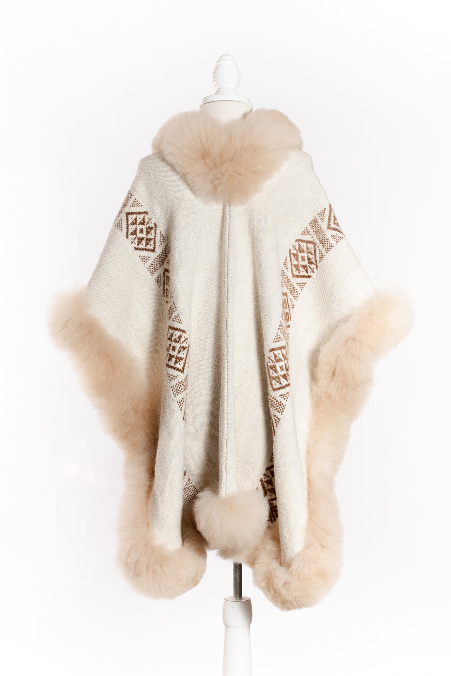 015 | Cream Handwoven Alpaca Cape