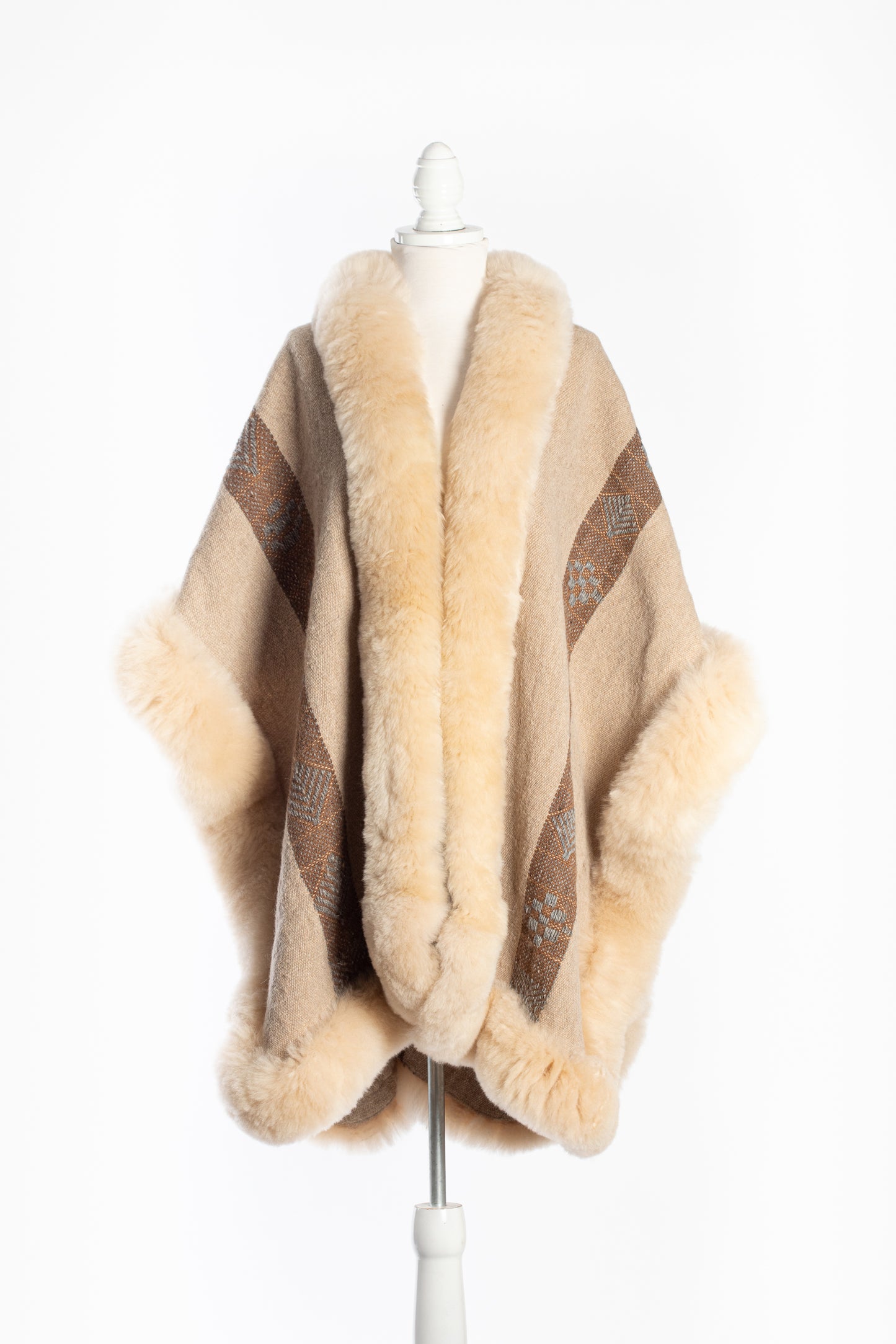 038 | Beige Handwoven Alpaca Cape