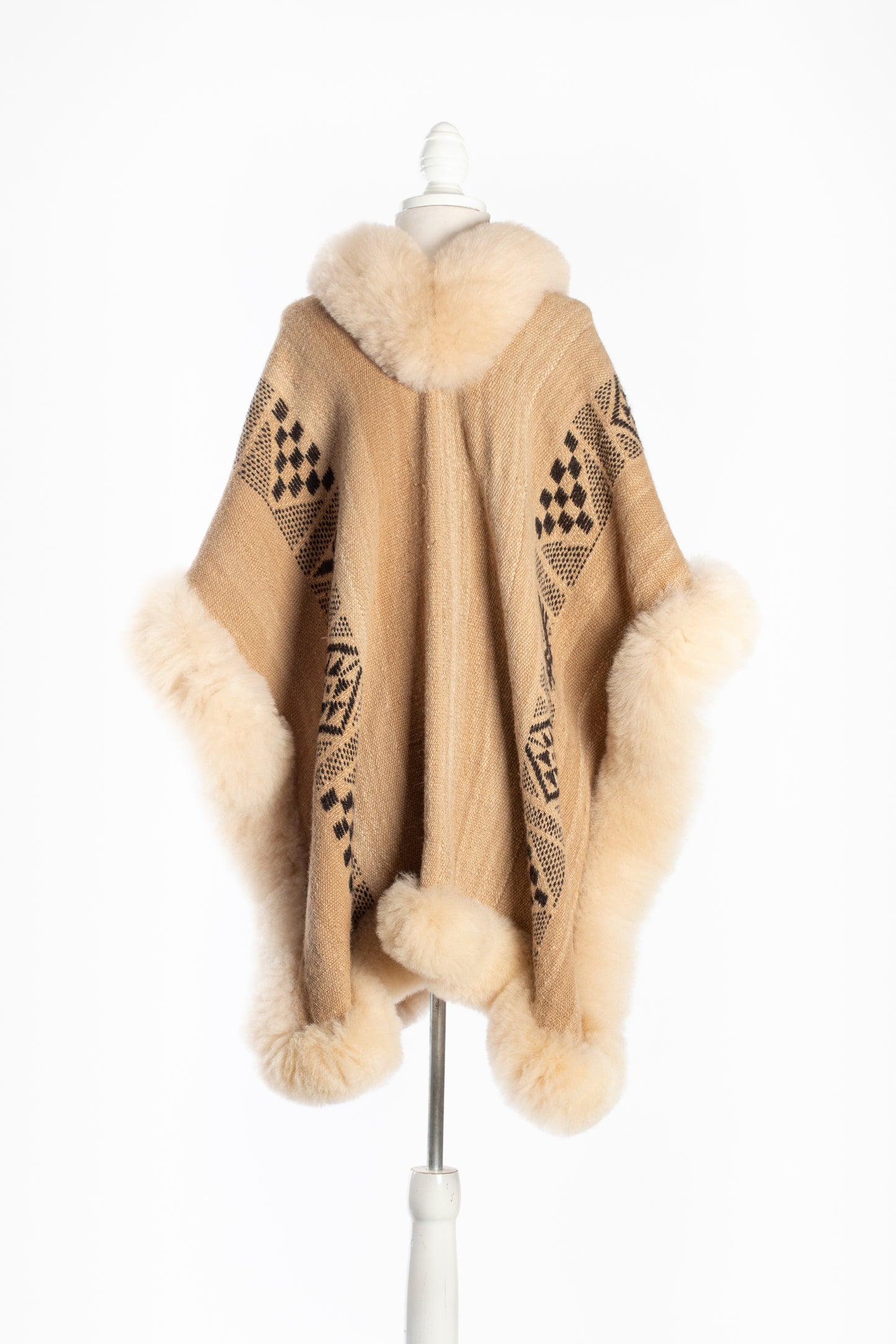 041 | Beige Handwoven Alpaca Cape