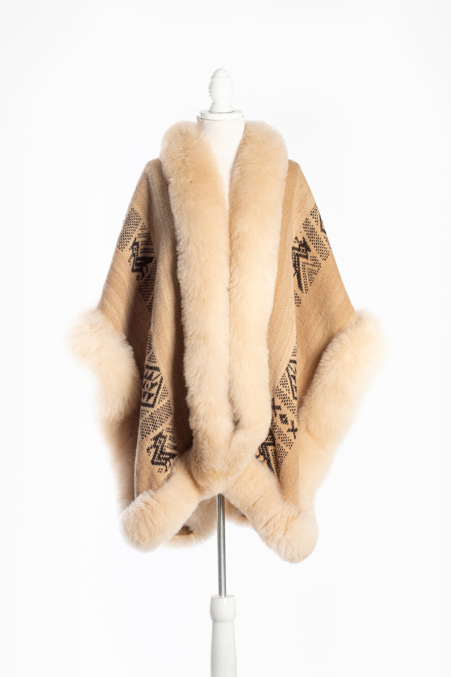 041 | Beige Handwoven Alpaca Cape