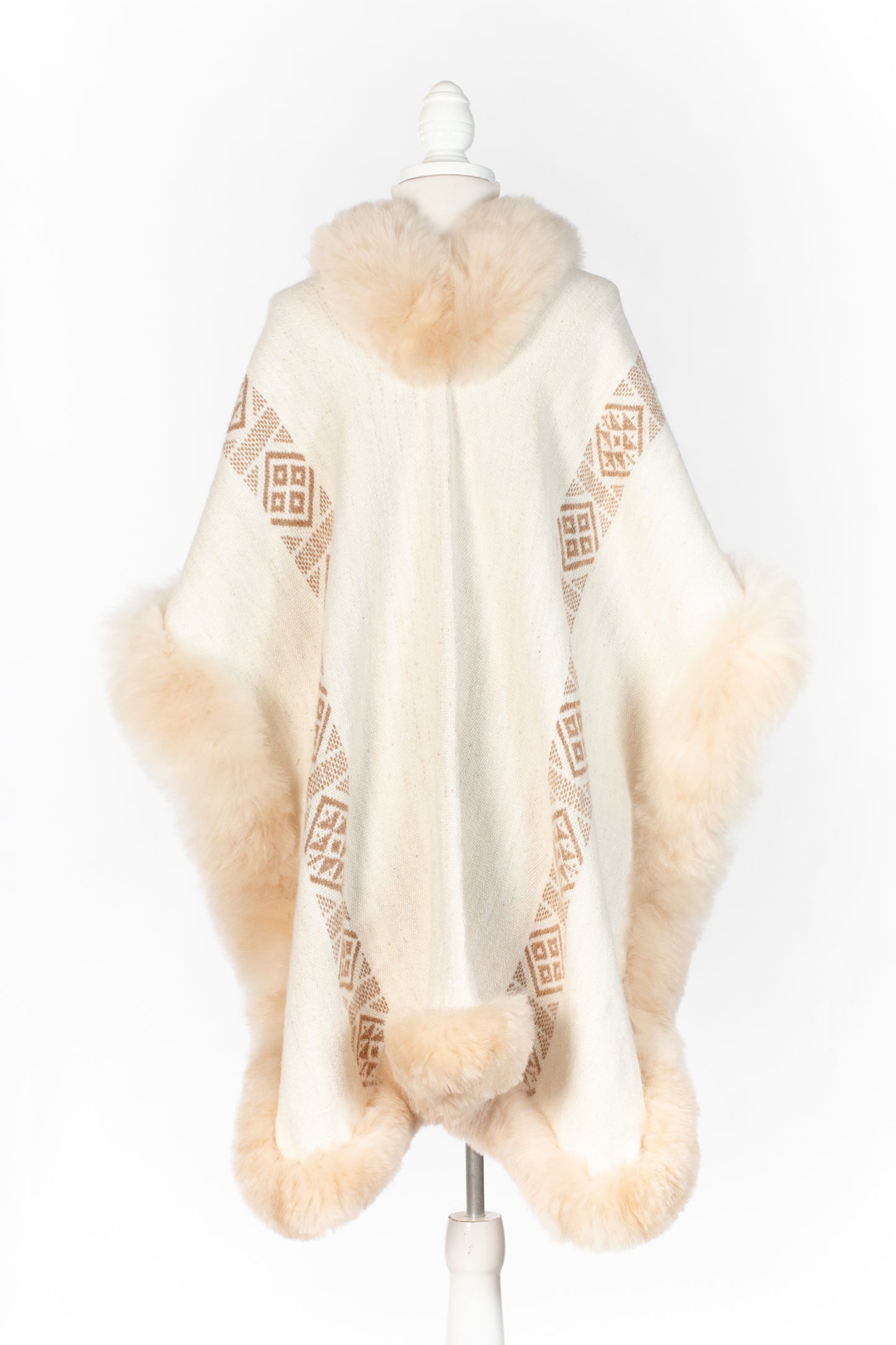 027 | Cream Handwoven Alpaca Cape