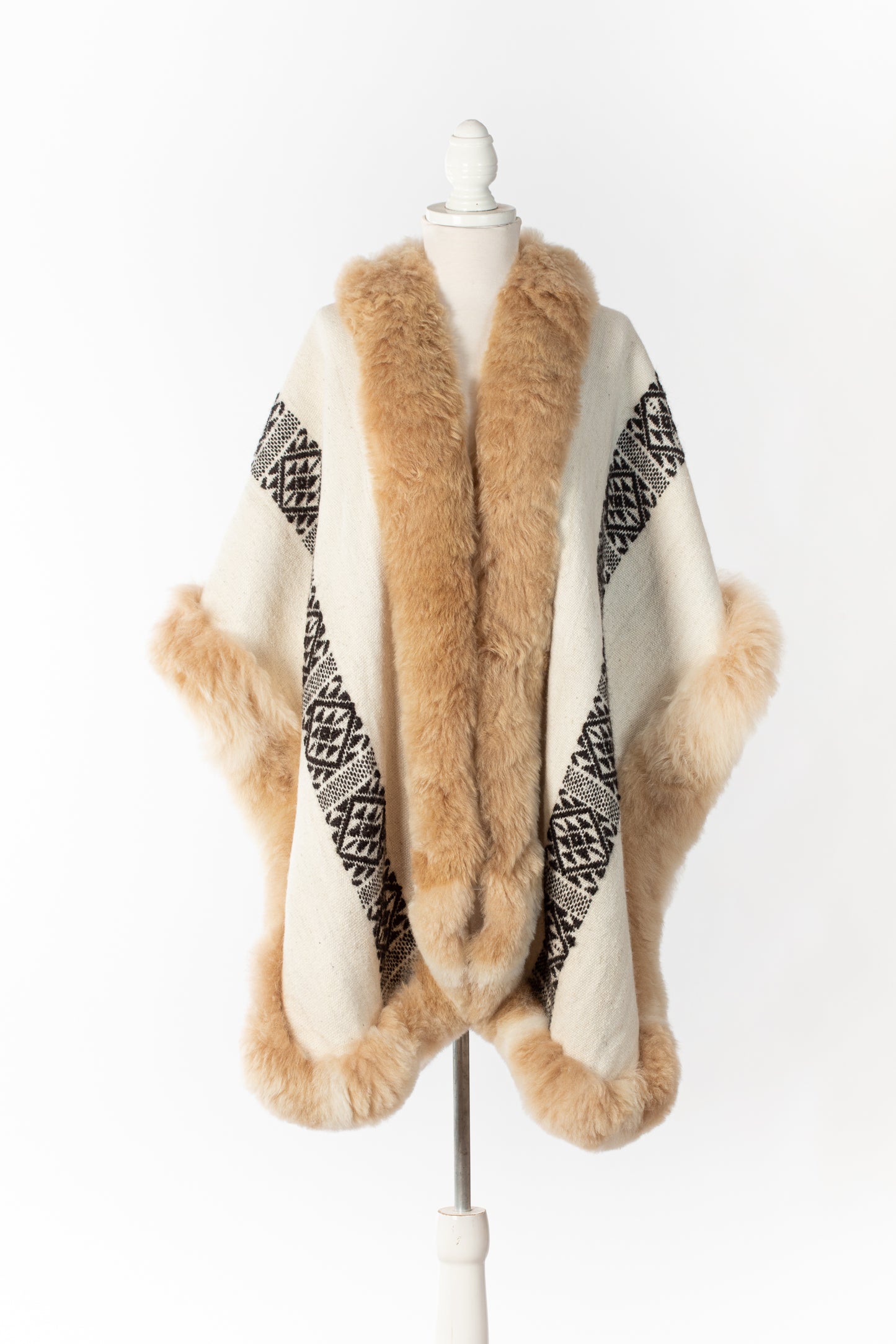 052 | Cream Handwoven Alpaca Cape