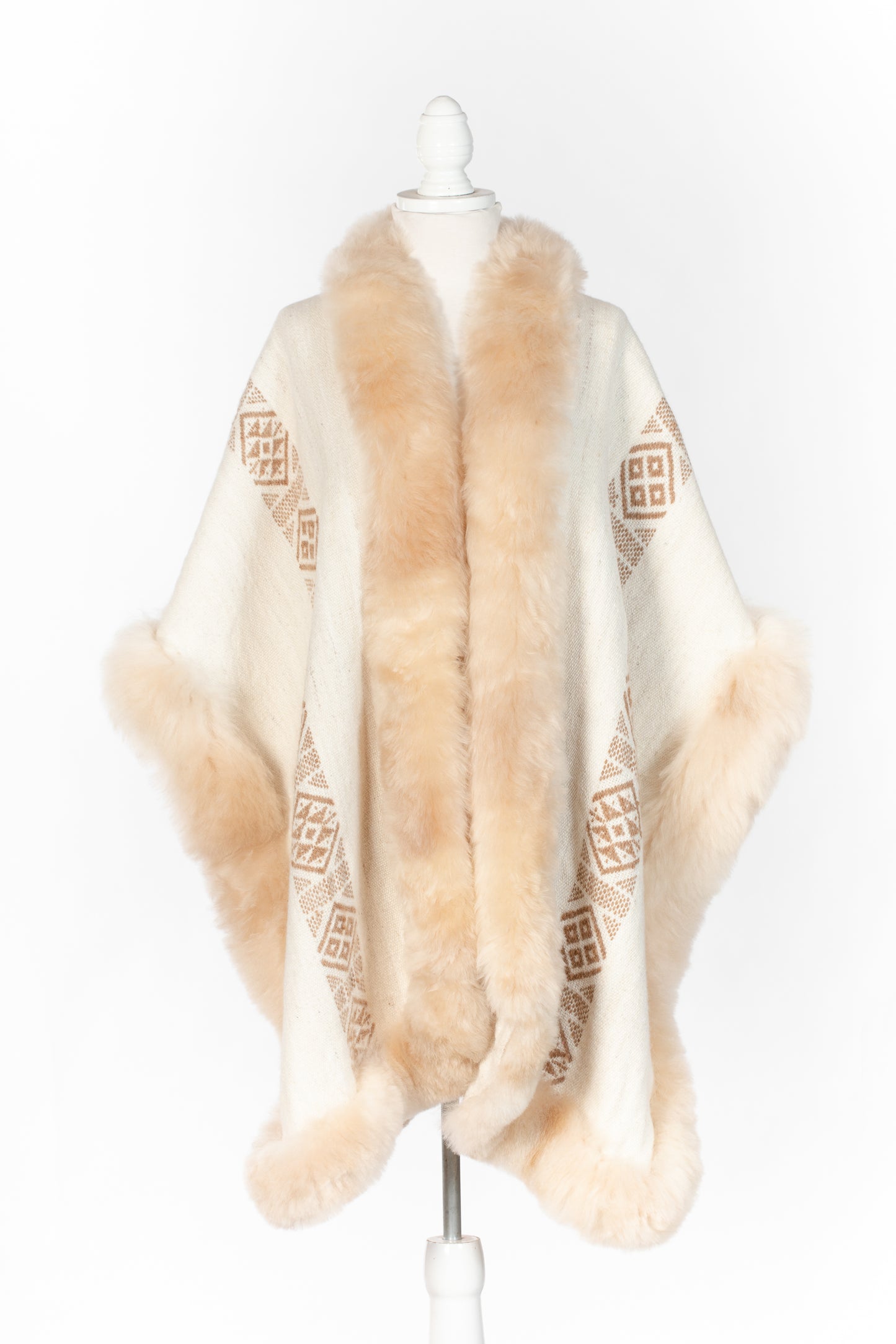 027 | Cream Handwoven Alpaca Cape